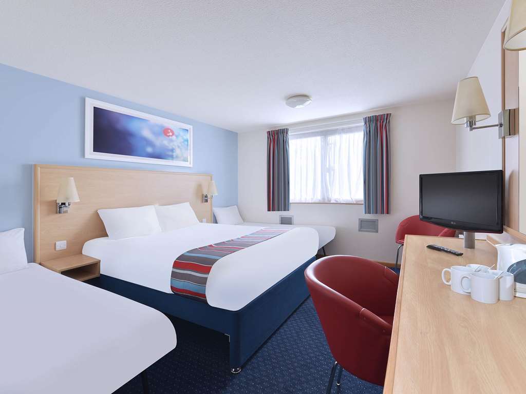 Travelodge Reading Whitley Rum bild